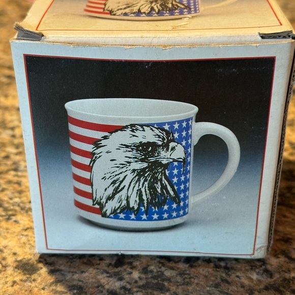 Vintage Bald Eagle USA Flag Coffee Cup Mug Artmark Patriotic Made In Korea 1989 - Picture 6 of 9